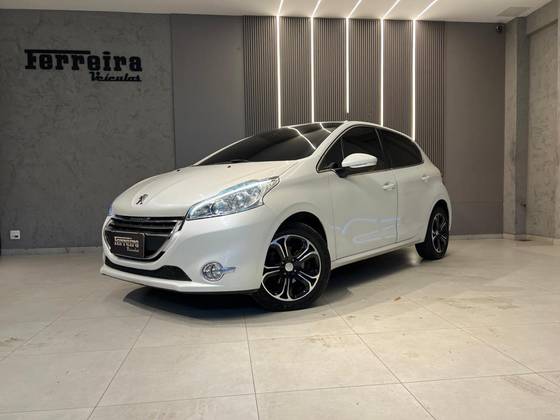 PEUGEOT 208 1.6 GRIFFE 16V FLEX 4P AUTOMÁTICO PEUGEOT 208 1.6 GRIFFE 16V FLEX 4P AUTOMÁTICO